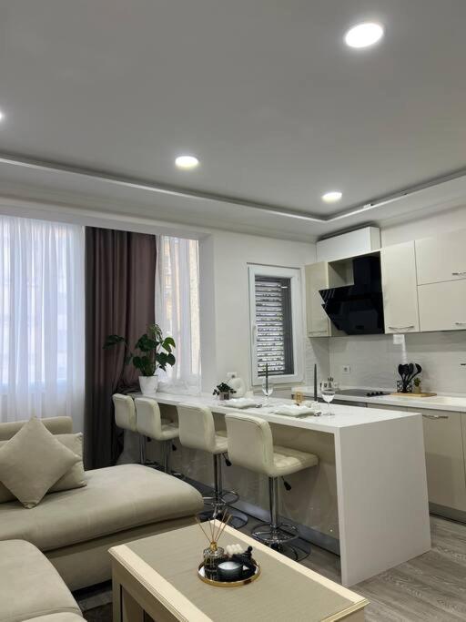 Apartment Rizz *
